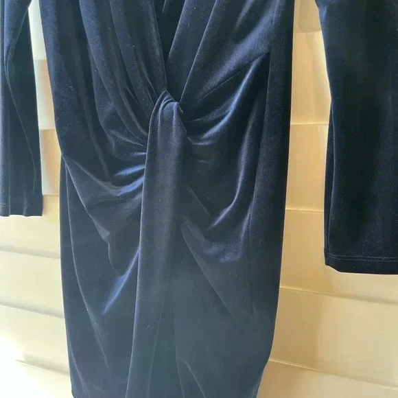 BLACK HALO NWT Lara Navy Blue Velvet Twist Mini Dress - Picture 9 of 12